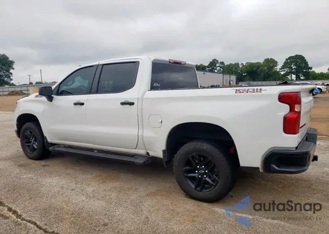 2022 Chevrolet Silverado K1500 Trail Boss Custom z USA, uszkodzony, nr VIN 3GCPDCEK4NG610534